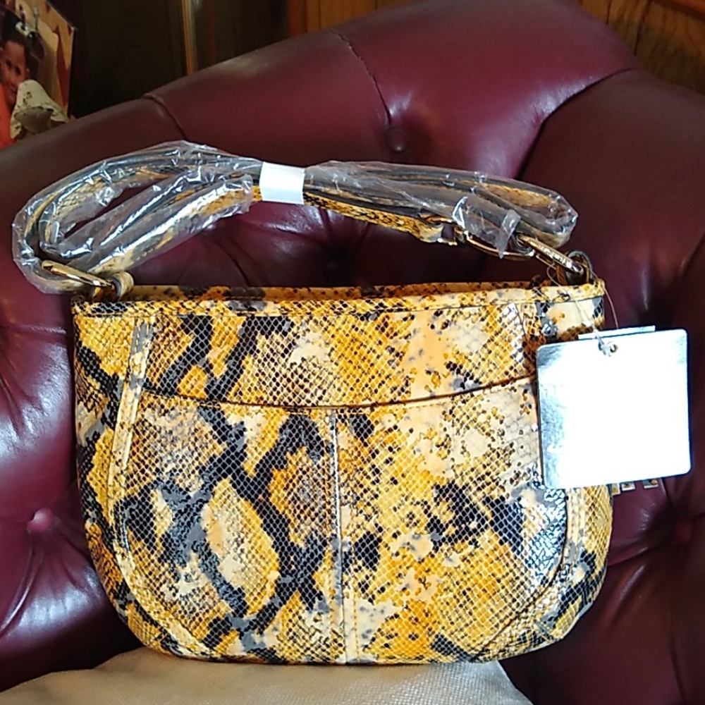 B Makowsky python print leather purse - Picture 2 of 12